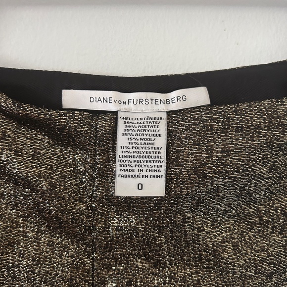 Diane von Furstenberg shorts - Picture 3 of 5